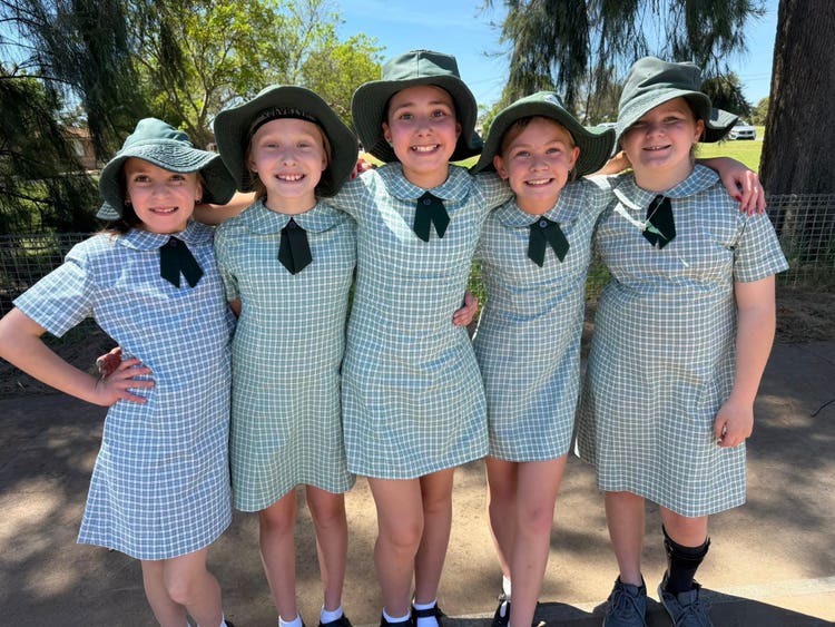 Students enjoying the sunshine